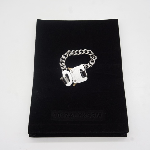 1017 ALYX 9SM Silver Buckle Bracelet - Picture 6 of 9